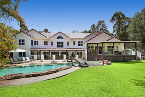 Kingfishers Manor - Accommodation Ballina 0