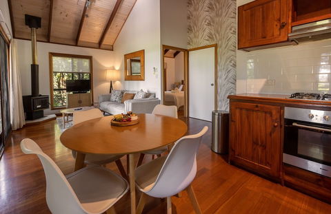 Lake Weyba Cottages - Accommodation Ballina 5