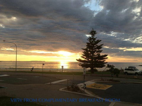 Beachhouse Mollymook - Accommodation Ballina 0