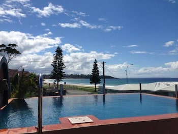 Beachhouse Mollymook - Accommodation Ballina 2