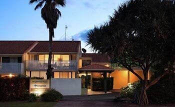 Peregian Court Resort - Accommodation Ballina 0