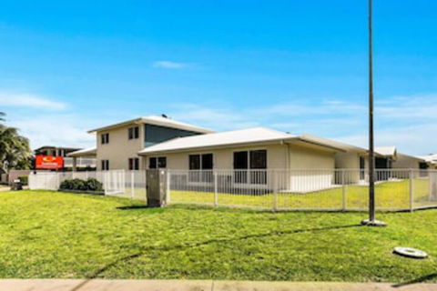 Econo Lodge Beachside - Accommodation Ballina 0