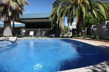 Golden Leaf Motor Inn - Accommodation Ballina 0