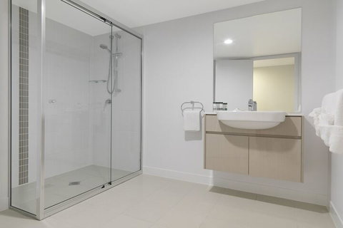 Oaks Mackay Carlyle Suites - Accommodation Ballina 1