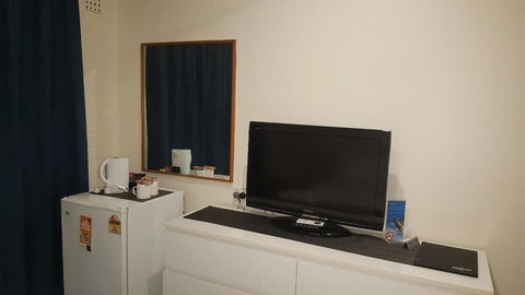 Lockleys Hotel - Accommodation Ballina 2