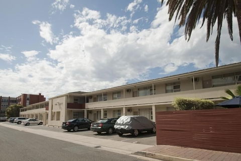 Taft Motor Inn - Accommodation Ballina 0