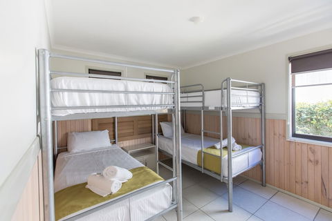 Burleigh Beach Tourist Park - Accommodation Ballina 0
