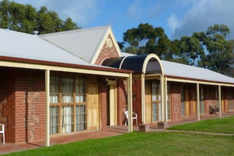Coonawarra Units - Accommodation Ballina 0