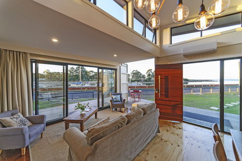 Coastal Pods Wynyard - Accommodation Ballina 6