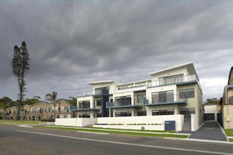 Mollymook Beachfront Executive Apartment - Accommodation Ballina 0