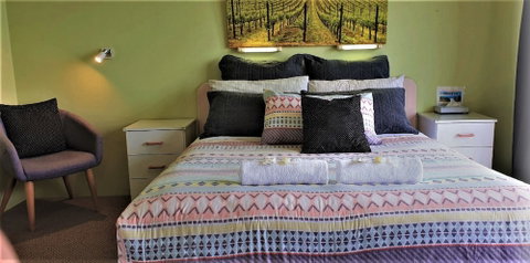 Mollymook Ocean View Motel Reward Long Stays - Over 18's Only - Accommodation Ballina 1