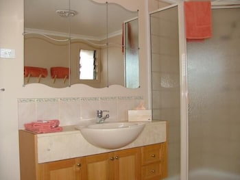 Hillview Cottages - Accommodation Ballina 4