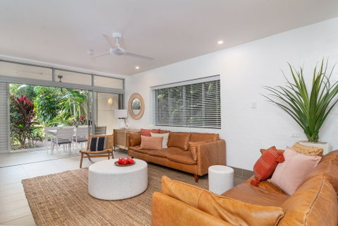 Seascape Holidays - Club Tropical Apts - Accommodation Ballina 0