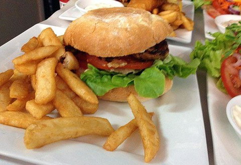 Faro Bianco Italian Restaurant & Wood Fired Pizza - Accommodation Ballina 9