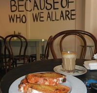 Little Lucky Cafe - Accommodation Ballina