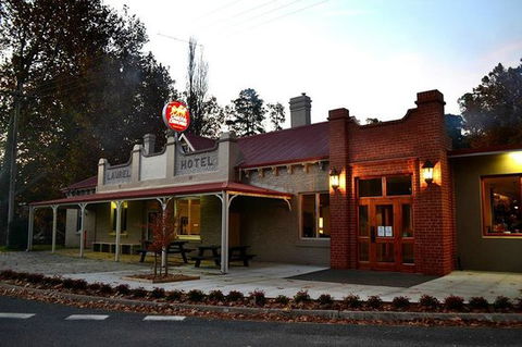 Mitta Pub - Accommodation Ballina 0