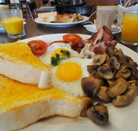 Hudsons of Dickson - Accommodation Ballina