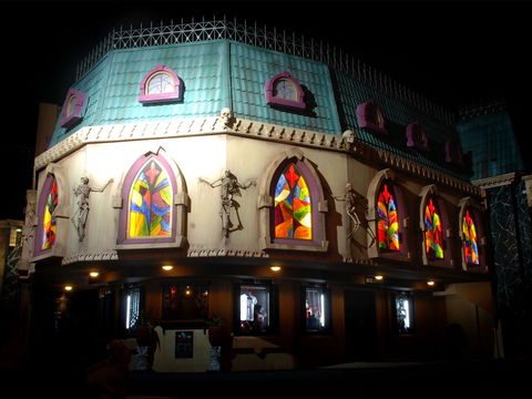 Dracula's Cabaret - Accommodation Ballina 1