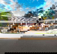 The Pub - Accommodation Ballina