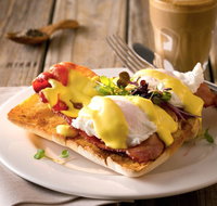 The Coffee Club - Glenmore Park - Accommodation Ballina
