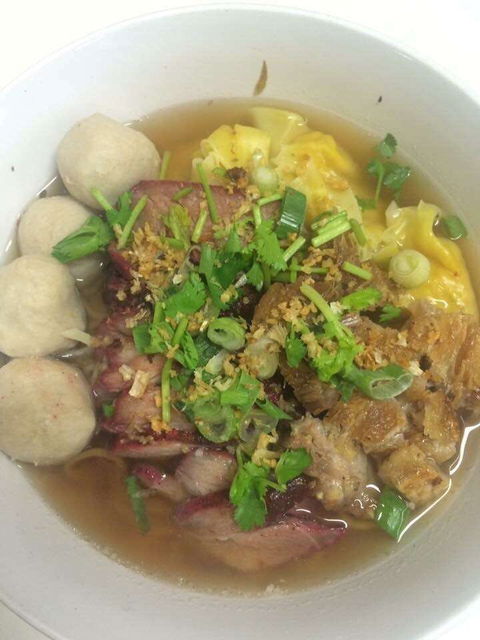 Bua Thong - Accommodation Ballina 0