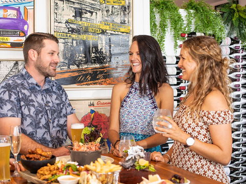 The Garden Bar Bistro - Accommodation Ballina 1