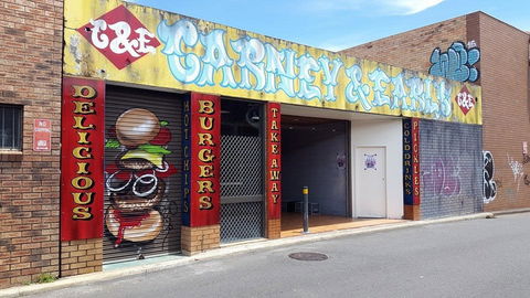 Carney & Earl's - Accommodation Ballina 0