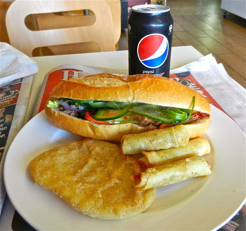 VN Wrap 'n' Roll - Sunshine North - Accommodation Ballina 0