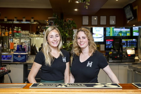 Hibernian Hotel - Accommodation Ballina 0