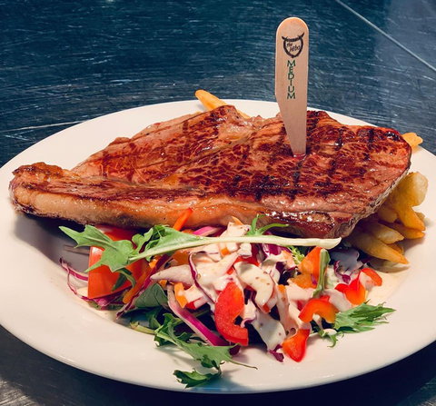 Hibernian Hotel - Accommodation Ballina 2