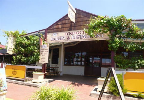 Lyndoch Bakery & Restaurant - Accommodation Ballina 6