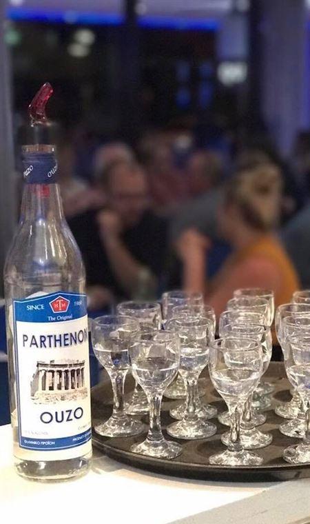 Let's Do Greek - Accommodation Ballina 4