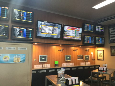 Sails Sports Bar - Accommodation Ballina 4