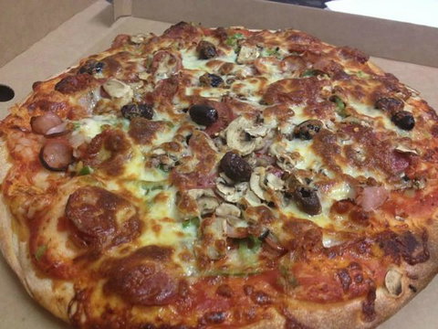 Eat-a-Pizza - Accommodation Ballina 0