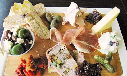 East Ridge Platinum Cafe And Restaurant - Accommodation Ballina 13