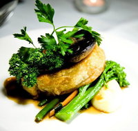 Harry's Restaurant and Redford Bar - Accommodation Ballina