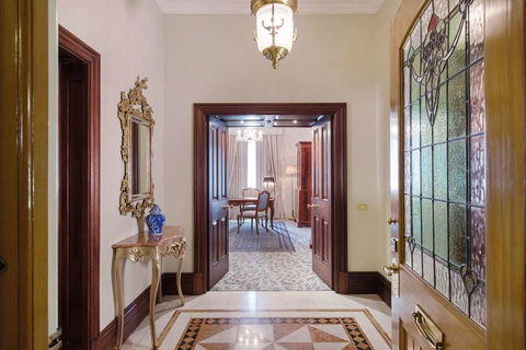 The Hotel Windsor - Accommodation Ballina 1