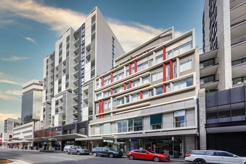 Holiday Inn & Stes Sydney Bondi Junction - Accommodation Ballina 0