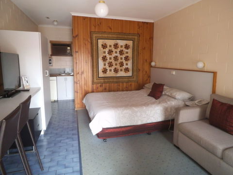 Yarragon Motel - Accommodation Ballina 0