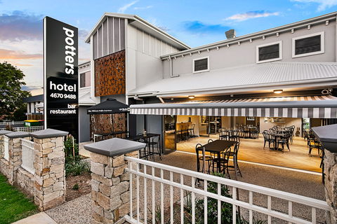 Potter's Boutique Hotel - Accommodation Ballina 0