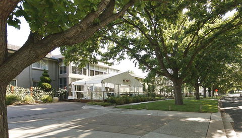 Forrest Hotel & Apartments - Accommodation Ballina 0