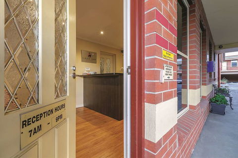 Lake Inn Ballarat - Accommodation Ballina 2