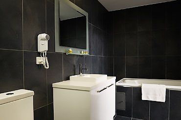 Crown on Darby - Accommodation Ballina 5