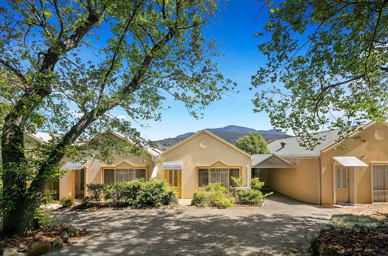Mount Stuart TAS Accommodation Ballina