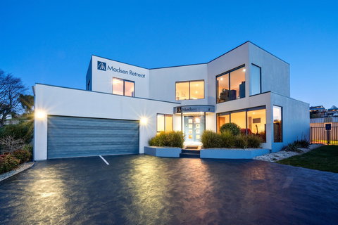 Madsen Retreat - Accommodation Ballina 0