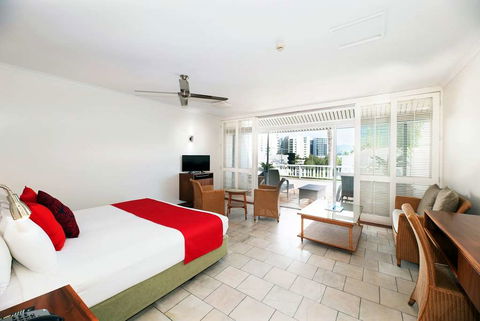 Ramada By Wyndham Cairns City Centre - Accommodation Ballina 1