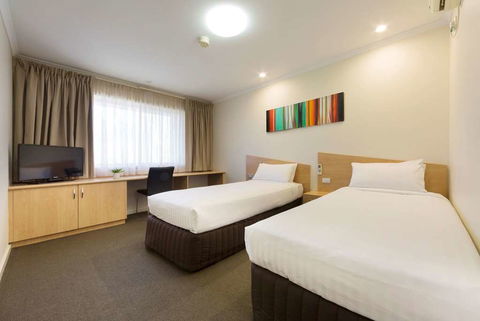 Ramada Encore by Wyndham Belconnen - Accommodation Ballina 1