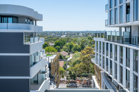 Oros Plus Hotel - Accommodation Ballina 1