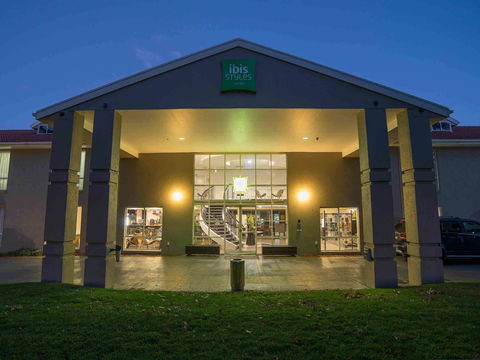 Ibis Styles Canberra - Accommodation Ballina 0