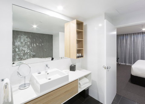 Avenue Hotel Canberra - Accommodation Ballina 11